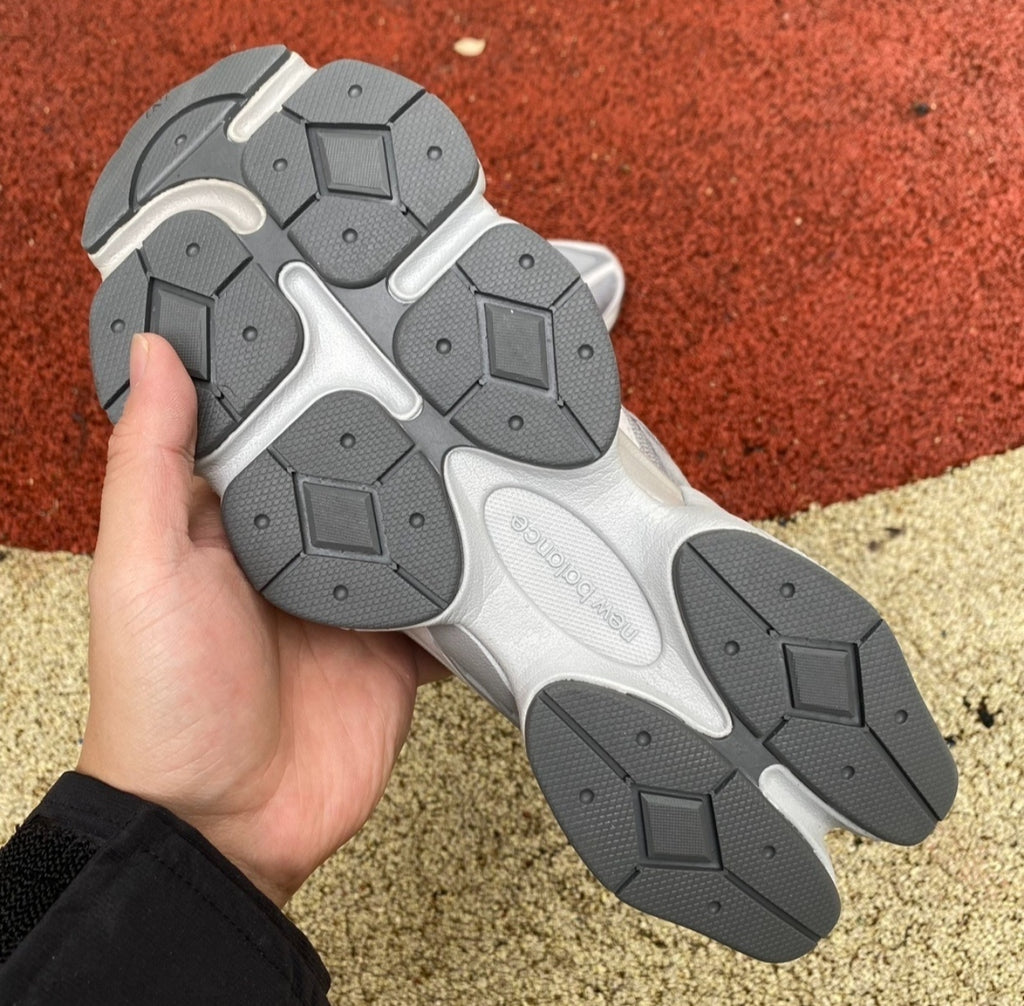 Chaussure NEW BALANCE 9060