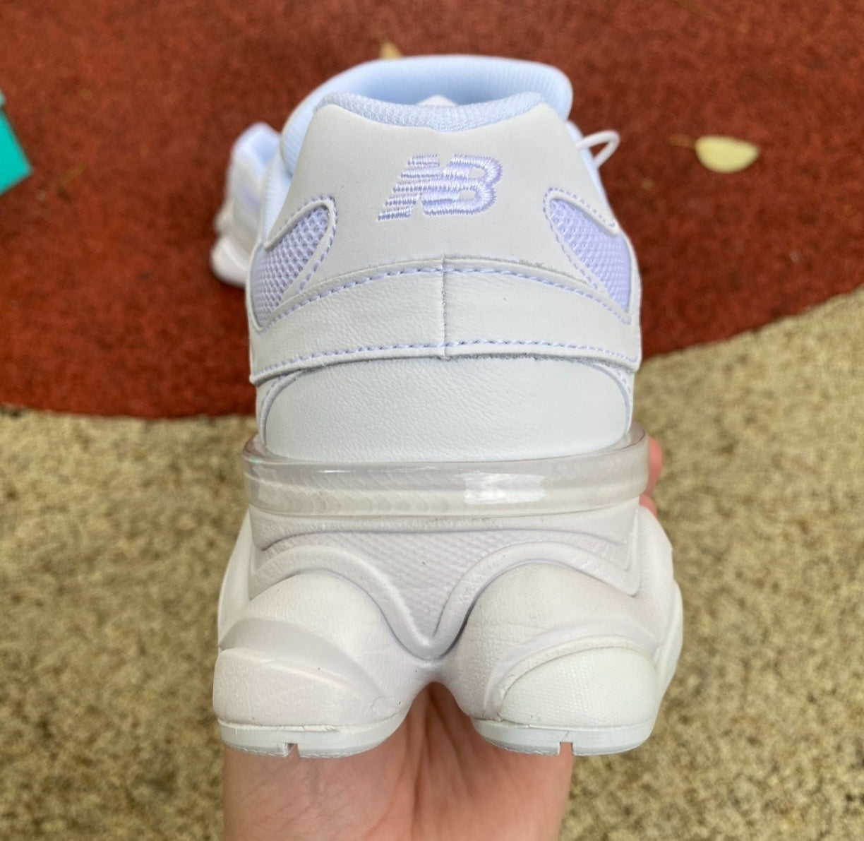 Chaussure NEW BALANCE 9060