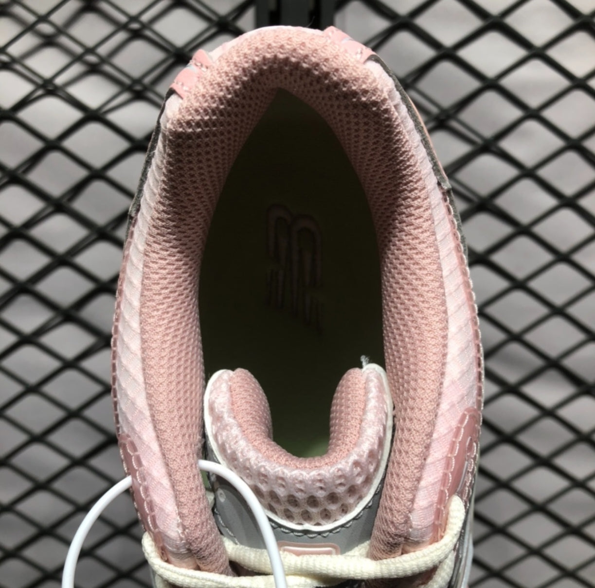 Chaussure NEW BALANCE M1906