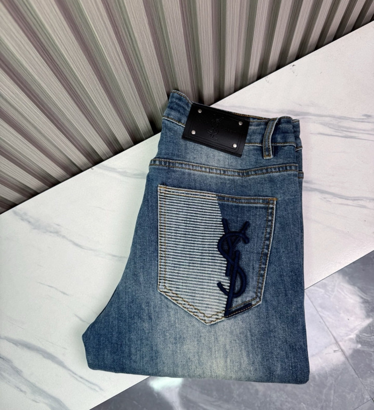 Jean YVES SAINT LAURENT