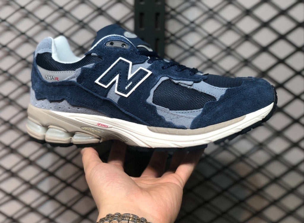 Chaussure NEW BALANCE 2002-R