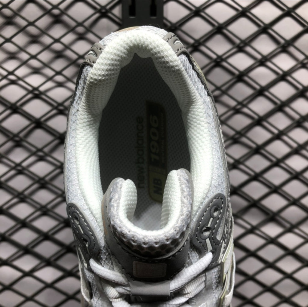 Chaussure NEW BALANCE 1906