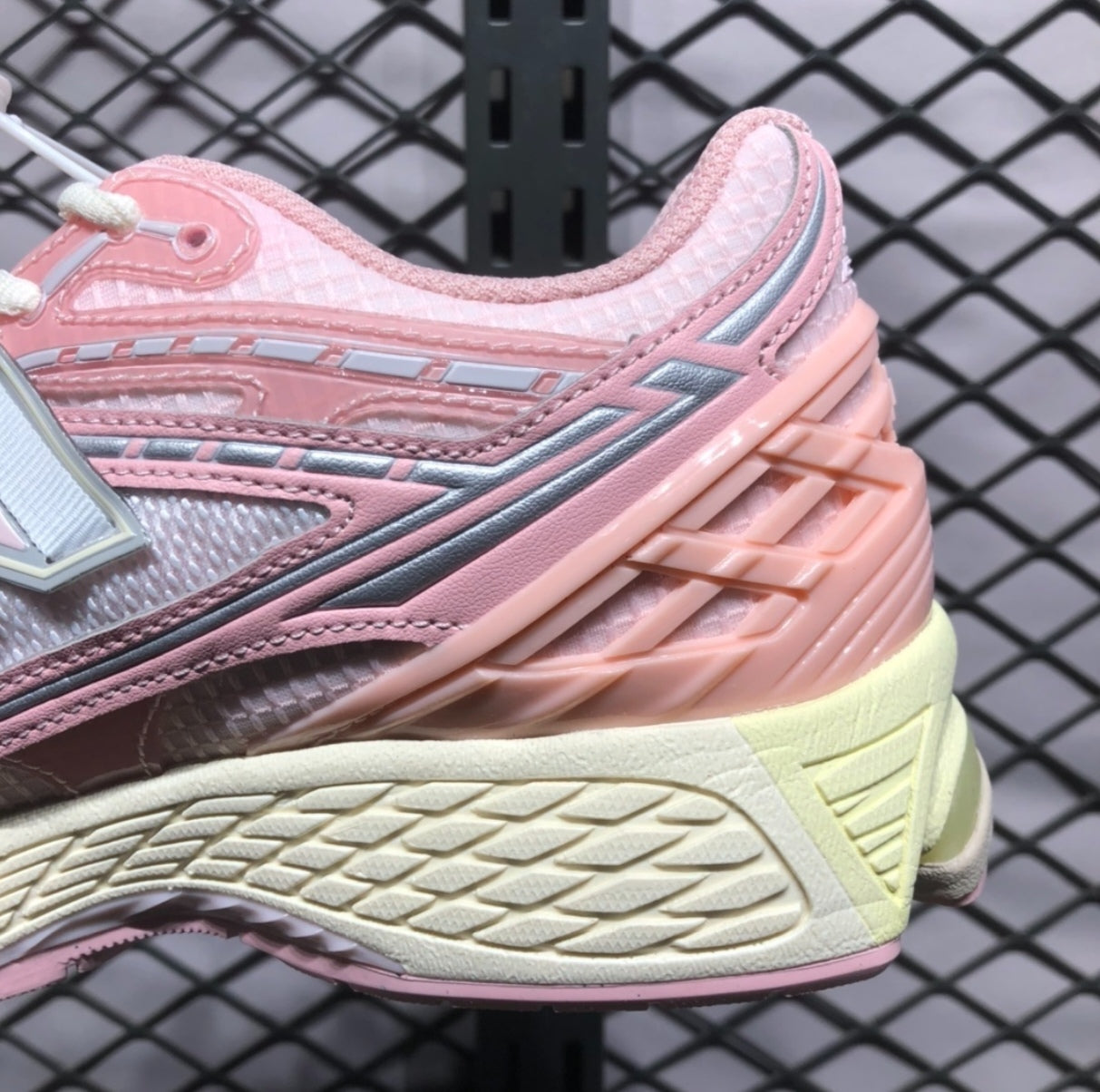 Chaussure NEW BALANCE M1906