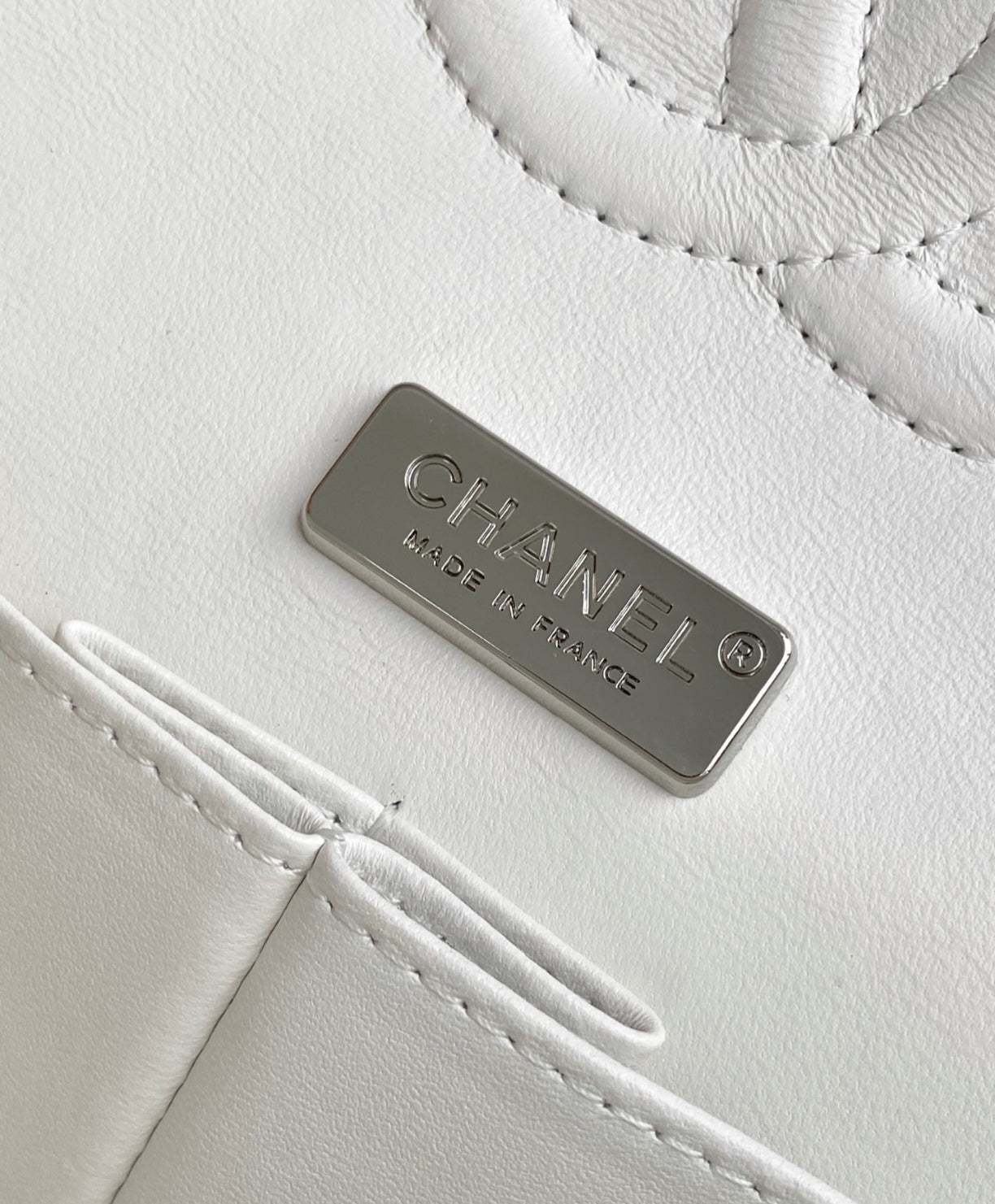 Sac à main en paillette brodé CHANEL
