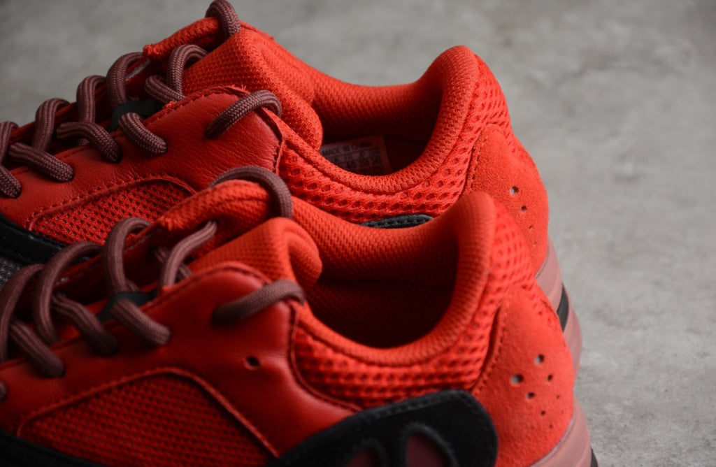 Chaussure ADIDAS YEEZY Boost 700