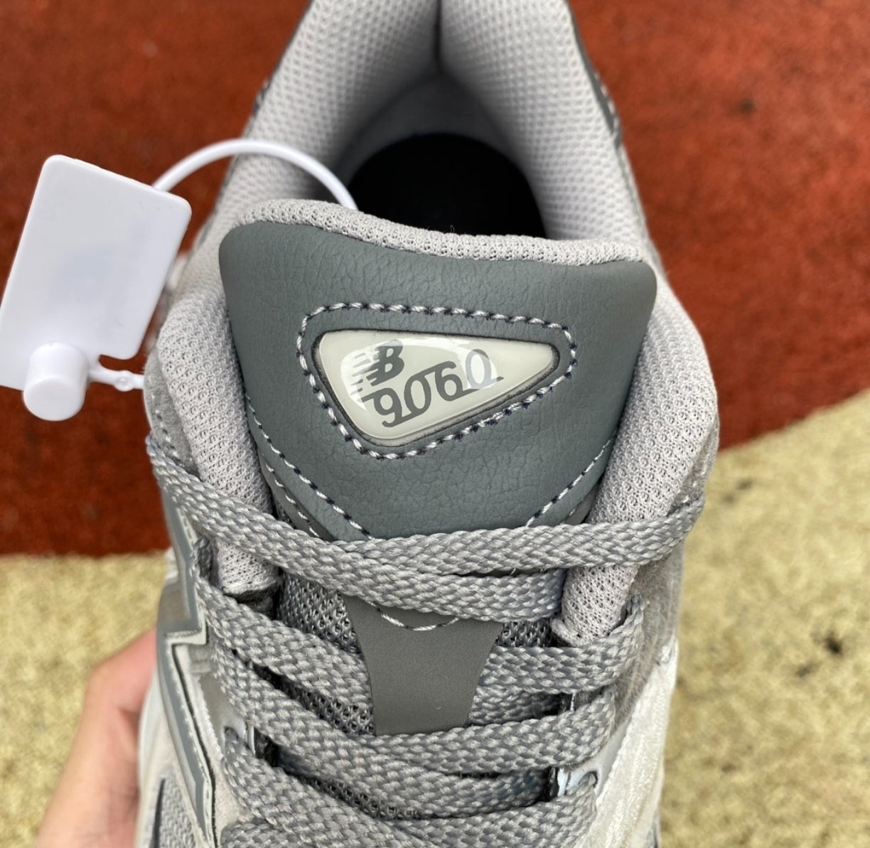 Chaussure NEW BALANCE 9060