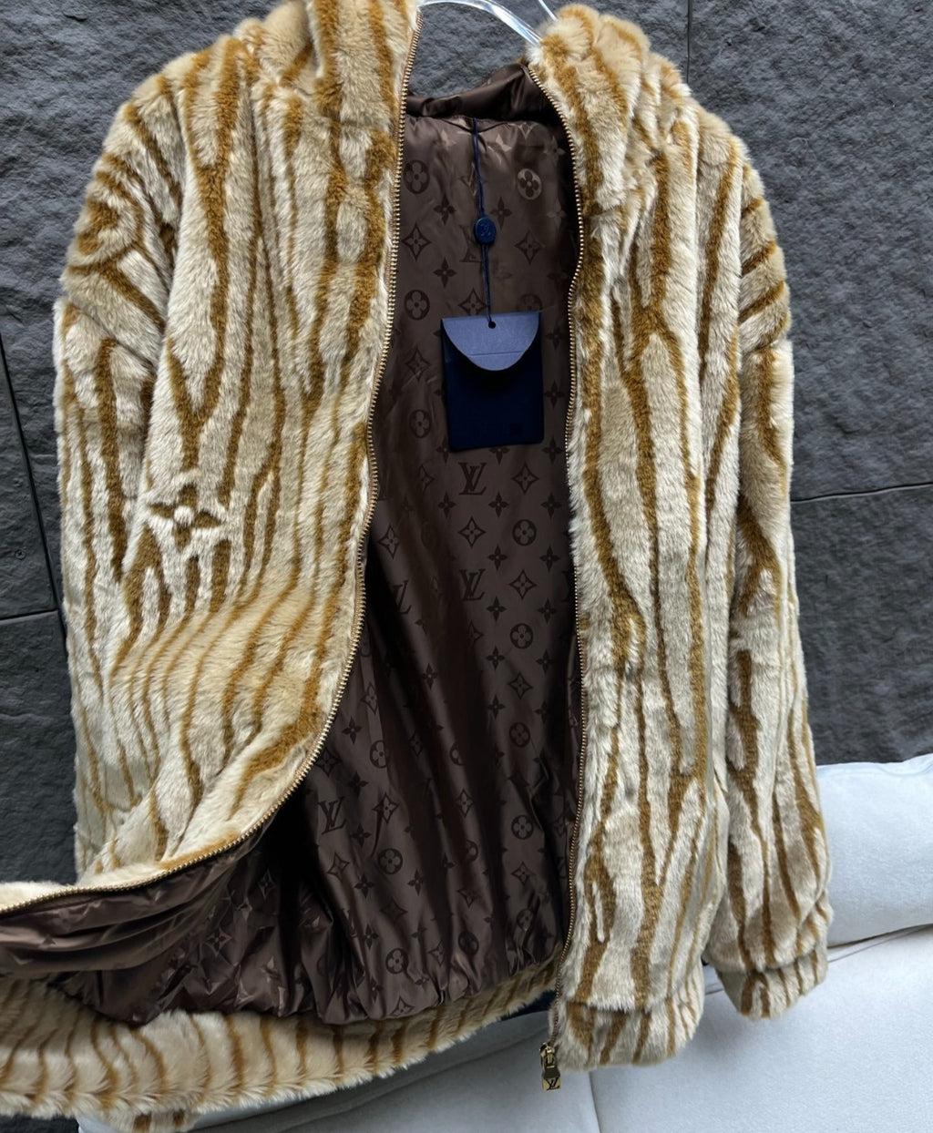 Veste LOUIS VUITTON en fourrure