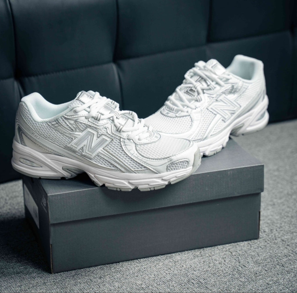 Chaussure NEW BALANCE 740