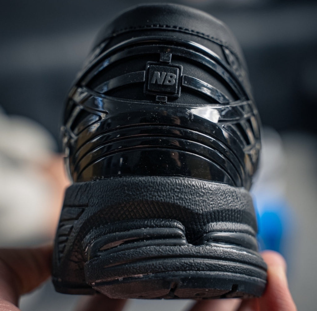 Chaussure NEW BALANCE 1906