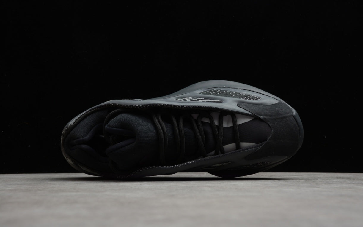 Chaussure ADIDAS YEEZY 700 V3