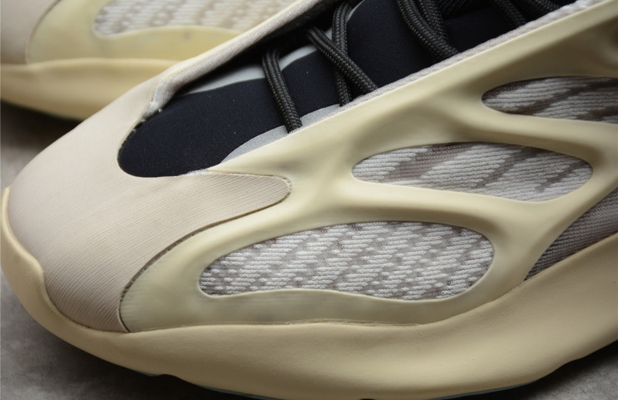 Chaussure ADIDAS YEEZY 700 V3