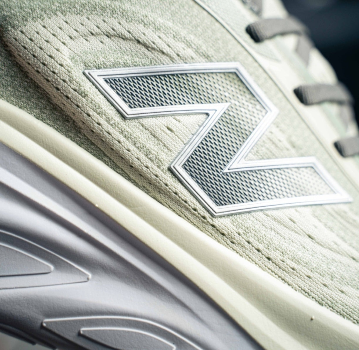 Chaussure NEW BALANCE W880