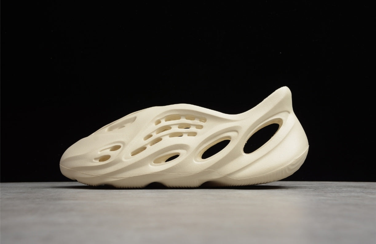 Chaussure ADIDAS YEEZY FOAM MXT