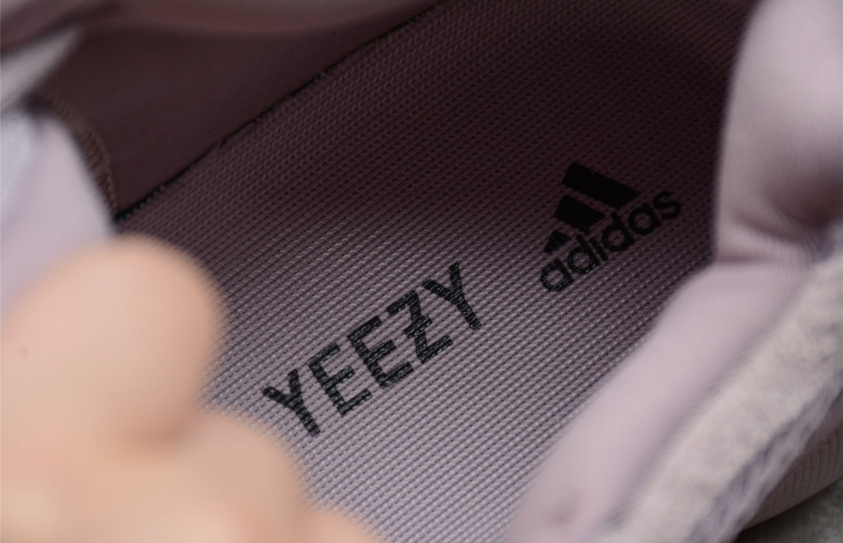 Chaussure ADIDAS YEEZY 500