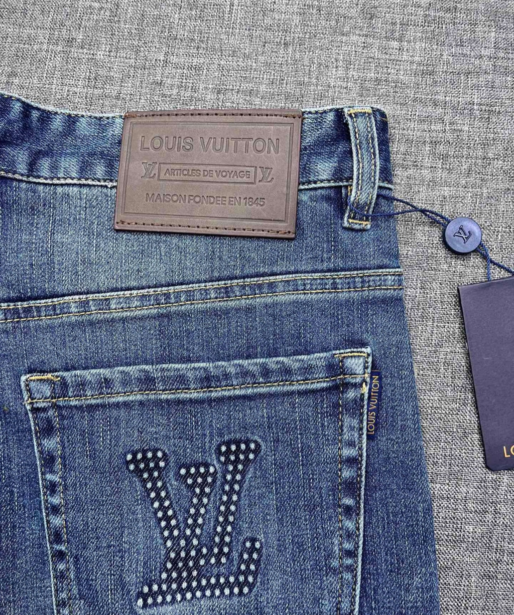 Jean LOUIS VUITTON