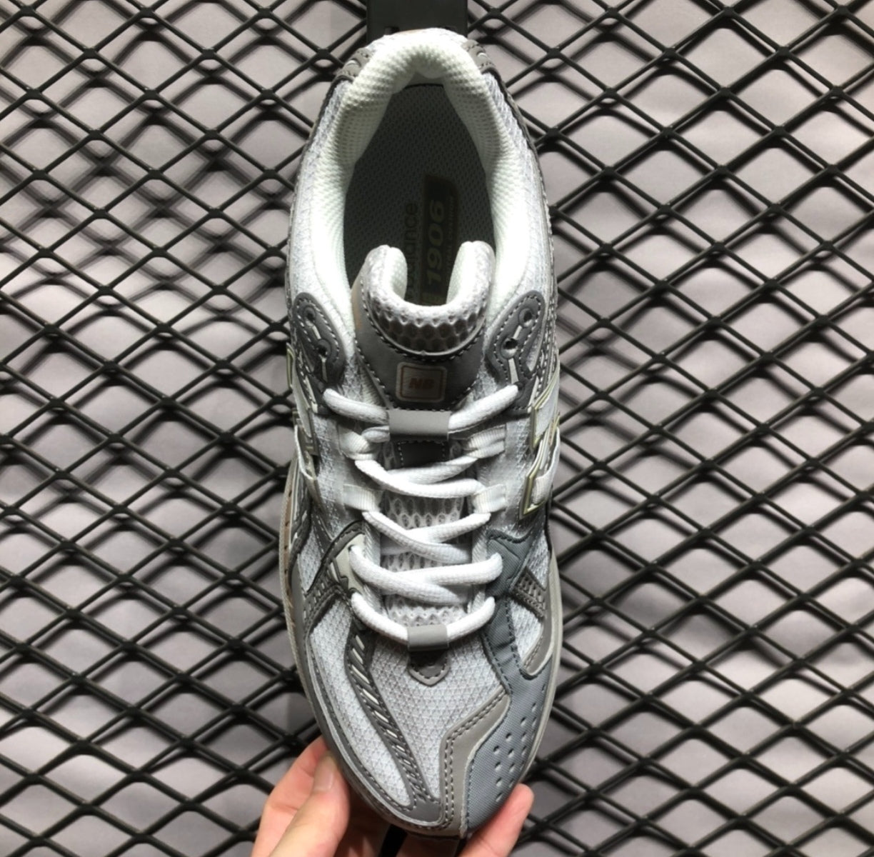 Chaussure NEW BALANCE 1906