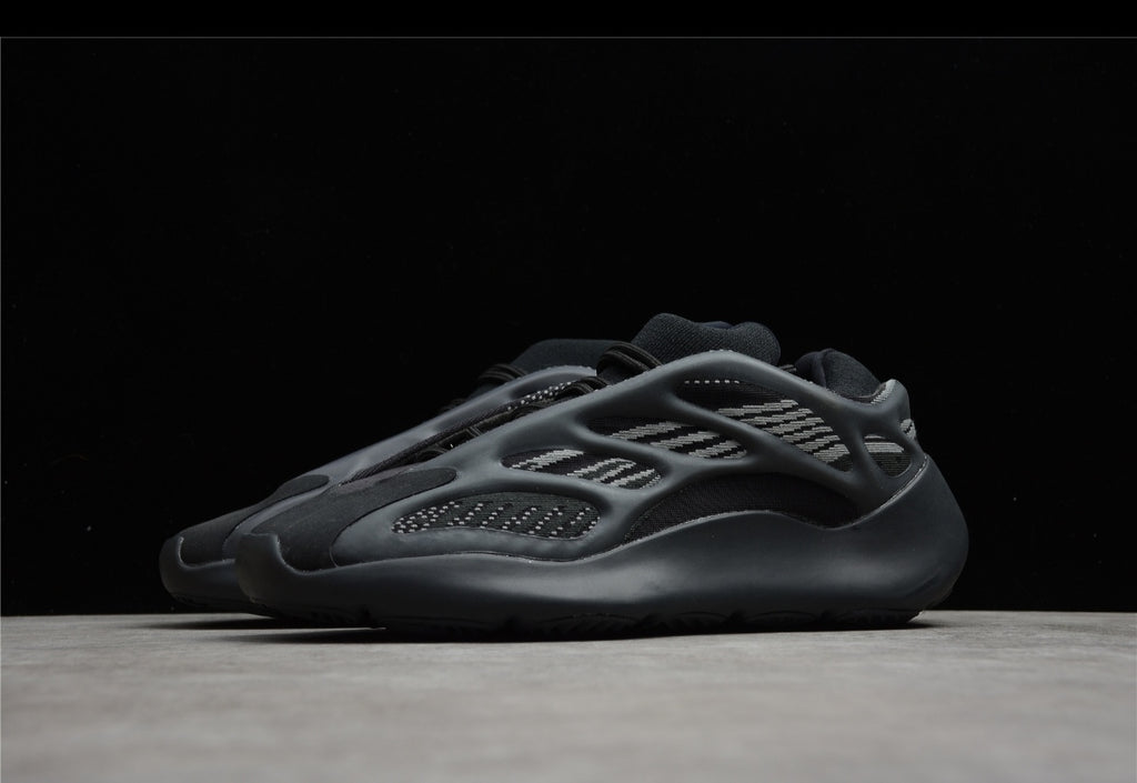 Chaussure ADIDAS YEEZY 700 V3