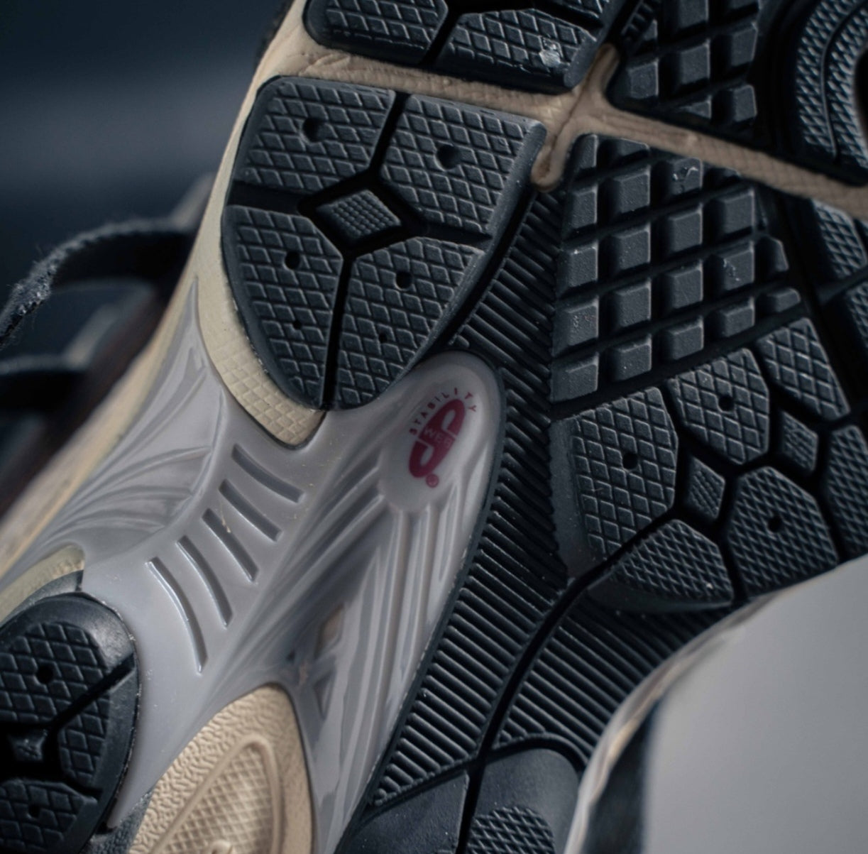 Chaussure NEW BALANCE M1906