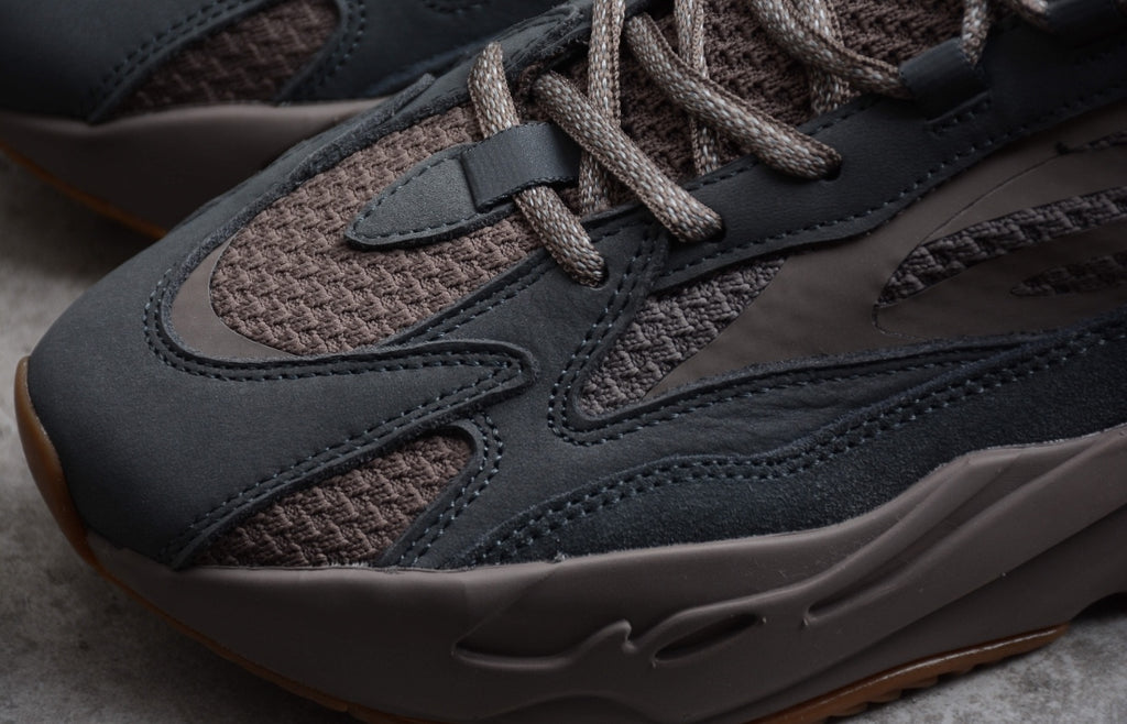 Chaussure ADIDAS YEEZY BOOST 700 V2