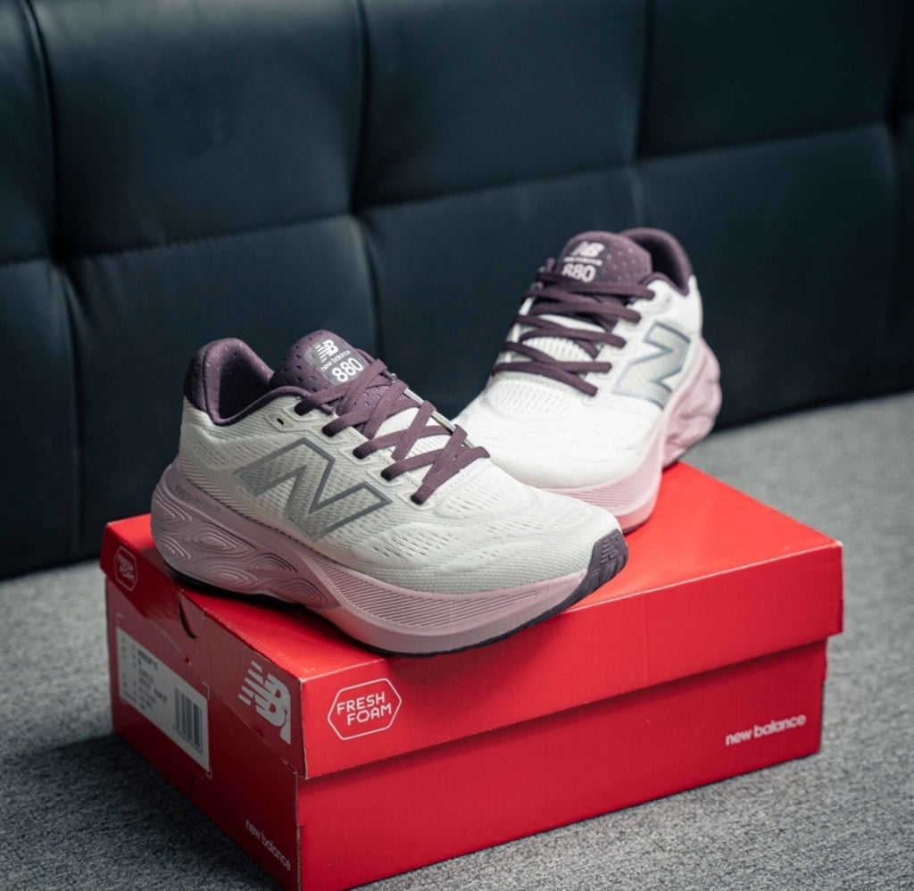 Chaussure NEW BALANCE W880